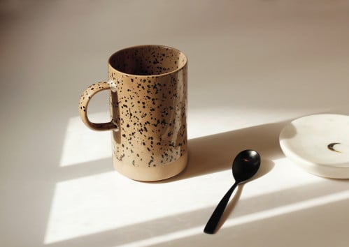 كوب سيراميك مُرقط - بني