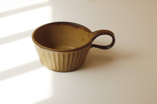 كوب/ وعاء سيراميك بني