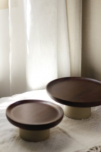 استاند تقديم خشب بقاعده سيراميك