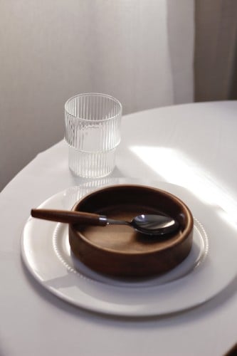 صحن سيراميك أبيض