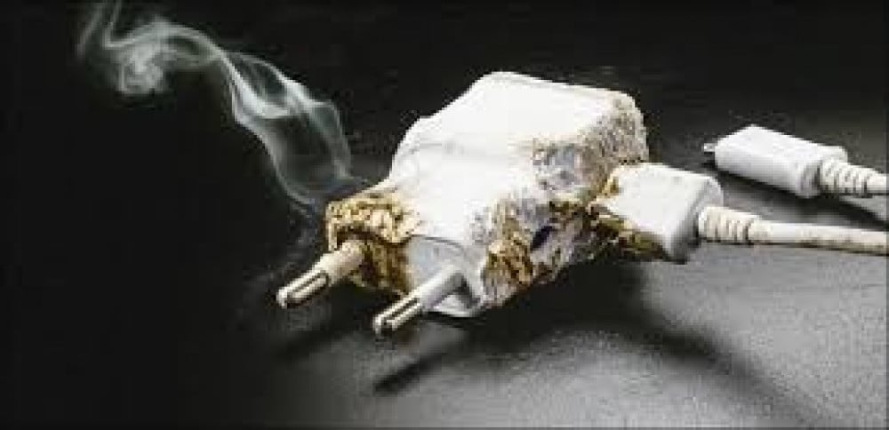 خطر استخدام اسلاك شحن رديئة