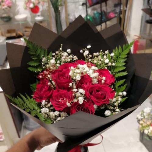 ورد طبيعي احمر