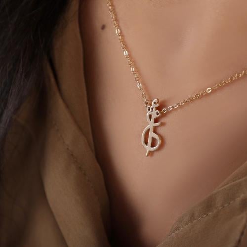 سلسال حرفين مطلي ذهب عيار 21