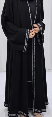 عبايه كلوش لف خيوط ابيض