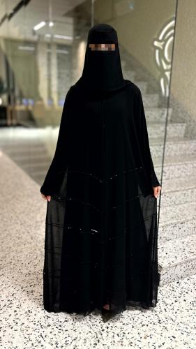 عبايه نص كلوش (ازرار) تحت تطريز