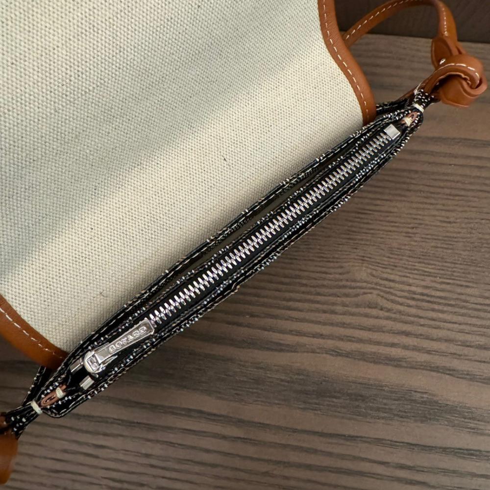 قويارد Plumet Pocket Wallet