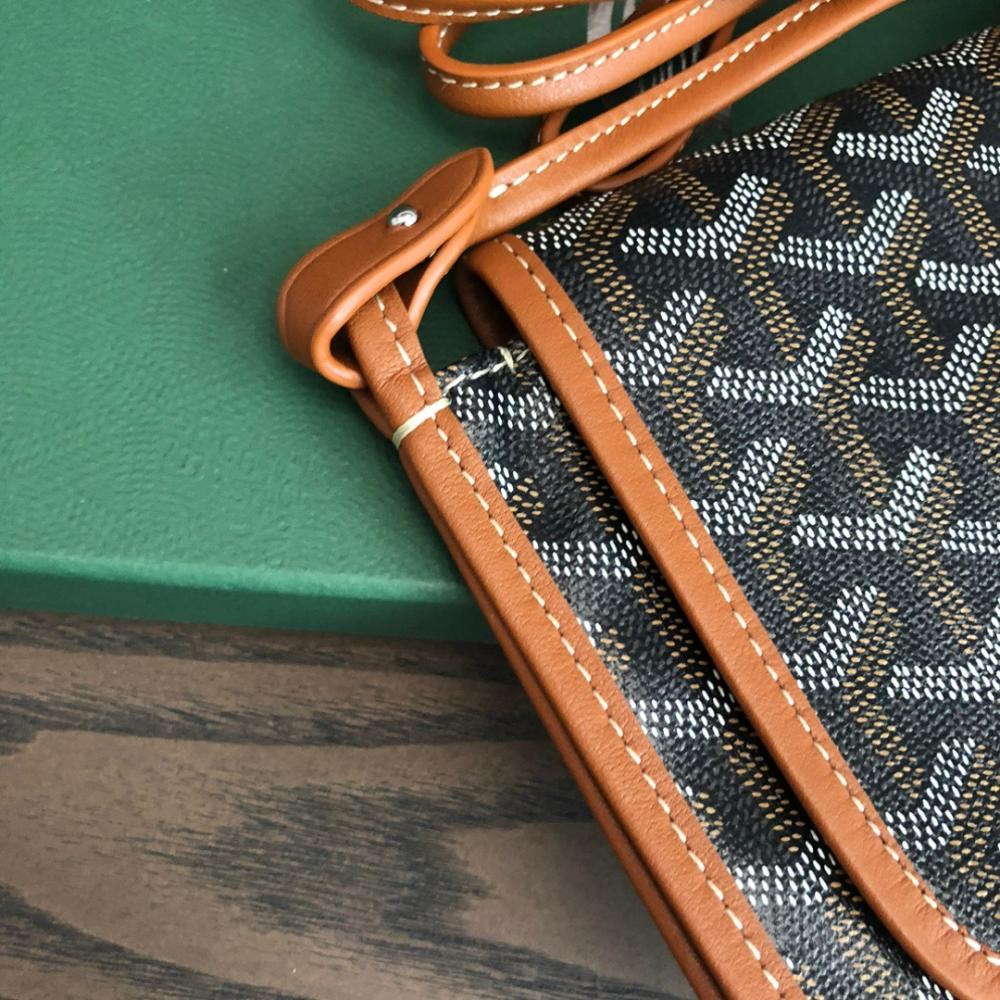 قويارد Plumet Pocket Wallet