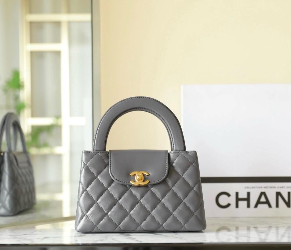 Chanel kelly