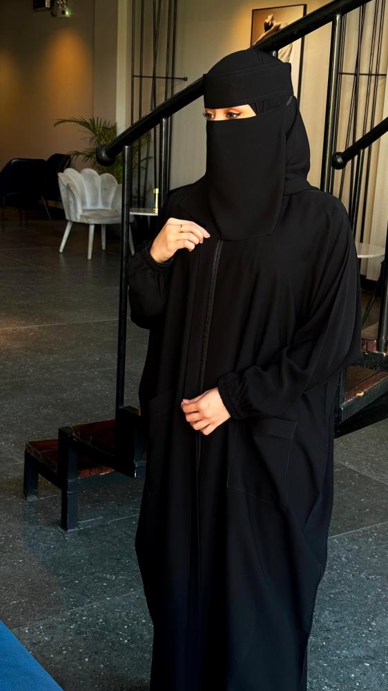 عباية نص بشت بسحاب وجيوب اماميه