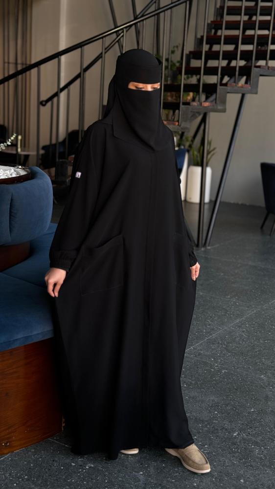 عباية نص بشت بسحاب وجيوب اماميه
