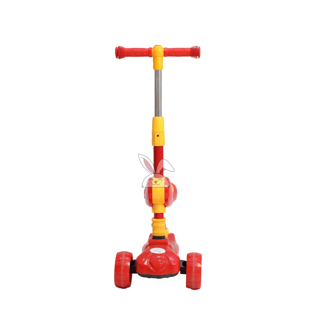 سكوتر باللونين الاصفر والاحمر Yellow and red scooter