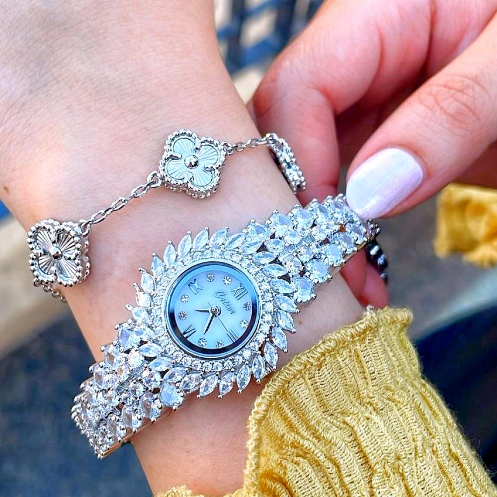 ساعة نسائية فاخرة بفصوص الزركون اللامعة
