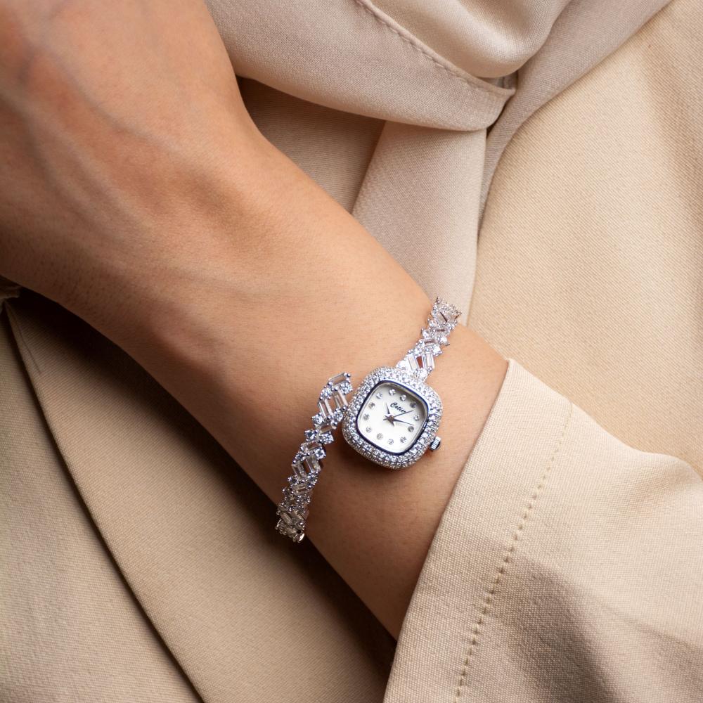 ساعة سهرة زركون باللون الفضي