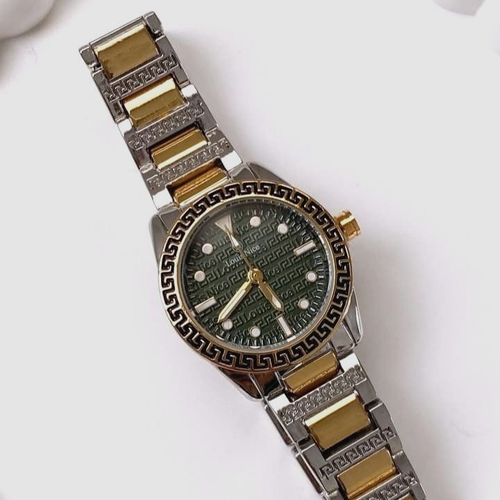 ساعة نسائية انيقة باللون الفضي و الذهبي