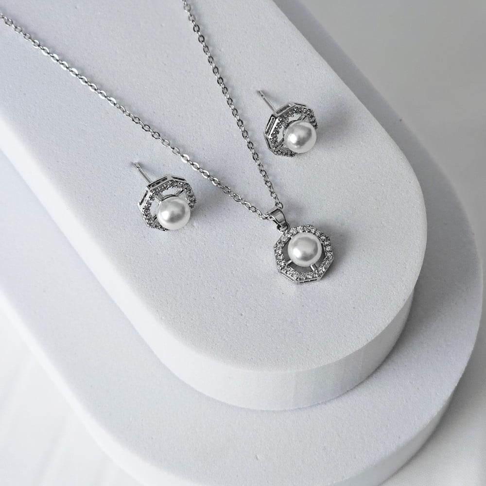 سلسال زركون فضي مع الحلق