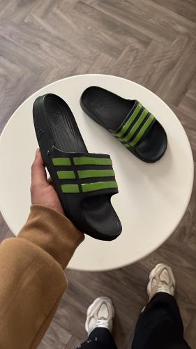 سليبر اديداس اخضر