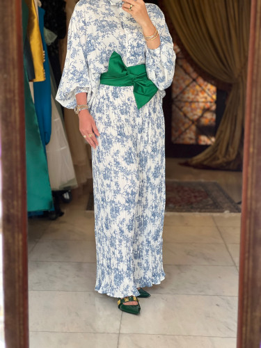 بلوزة و بنطلون