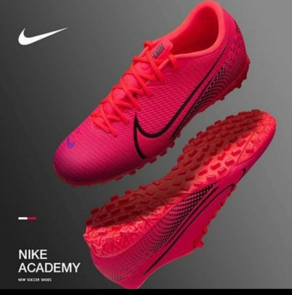 حذاء كرة قدم Nike Start Sport