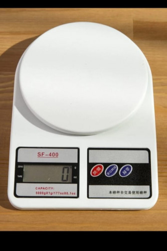 ميزان إلكتروني