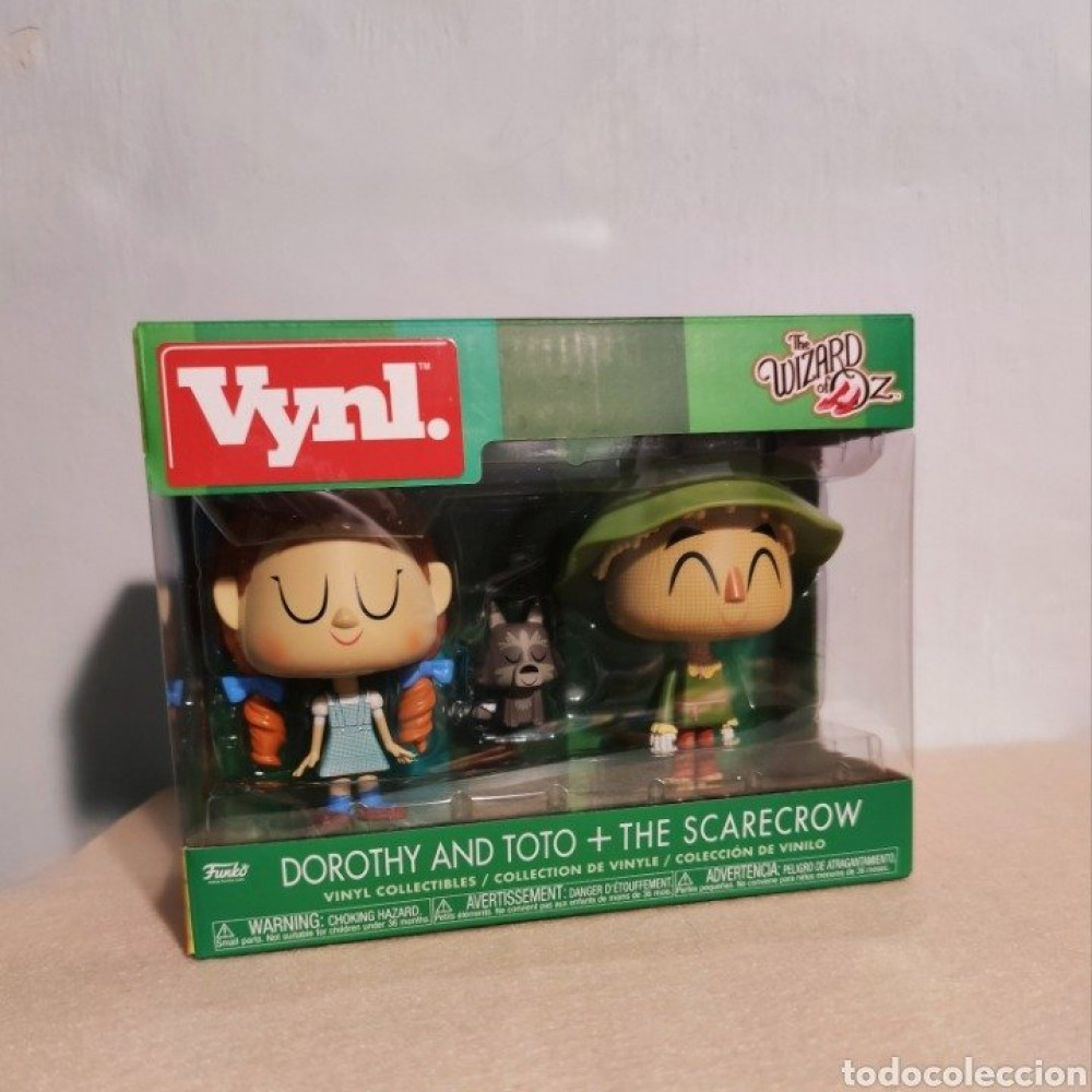 Funko Vinyl 4":Wizard of Oz Dorothy with Toto and Scarecrow