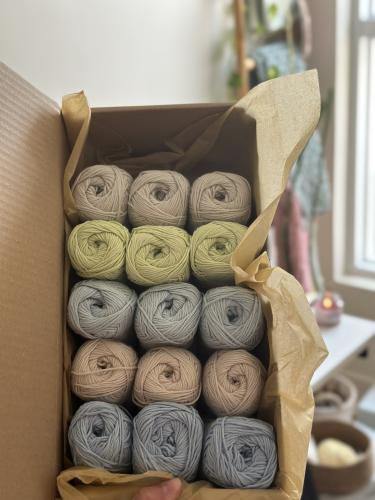 بوكس خيوط Hello