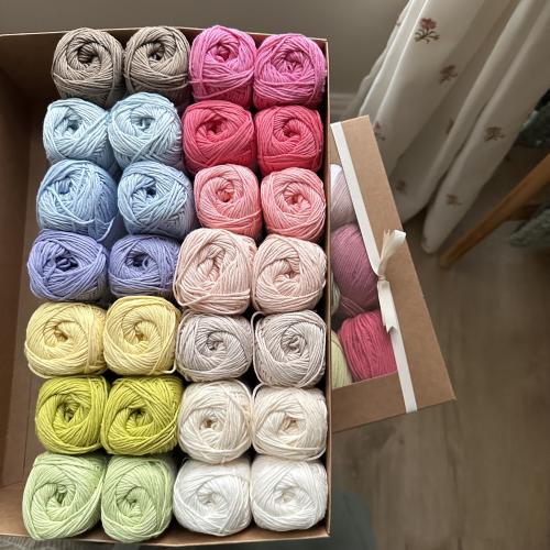 بوكس خيوط Hello