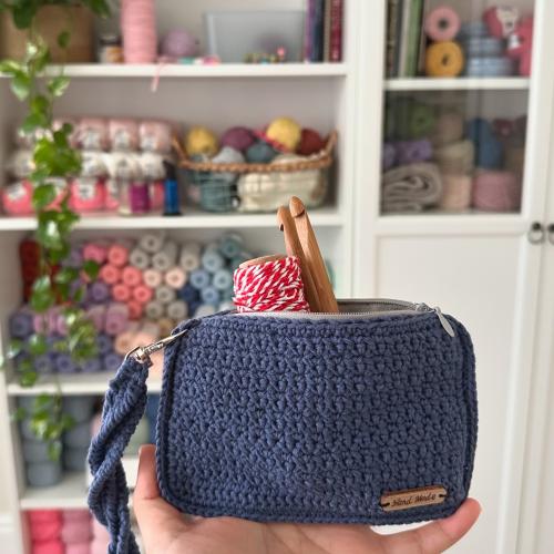 حافظة انيقة