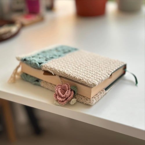 غلاف مصحف مع فاصل