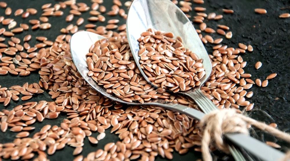 بذور الكتان: الغذاء الذهبي لصحة شاملة