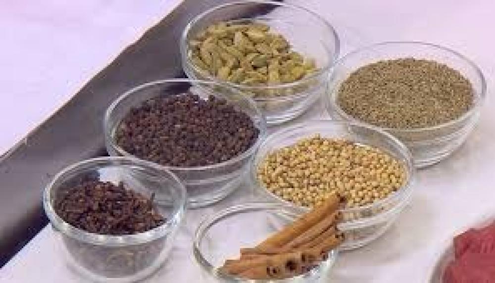 البهارات السبع وفوائدها الطبيعية