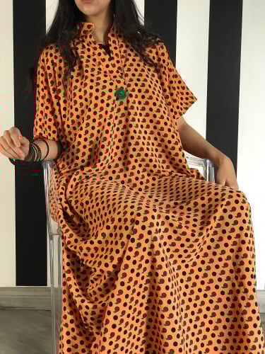 ثويب يومي بخامتنا الباردة وبوجود الوريدة الخضراء الأنيقة