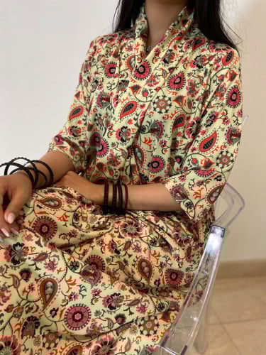 ثويب لف بخامتنا الباردة وبألوان رقيقة ونقشات الربيان