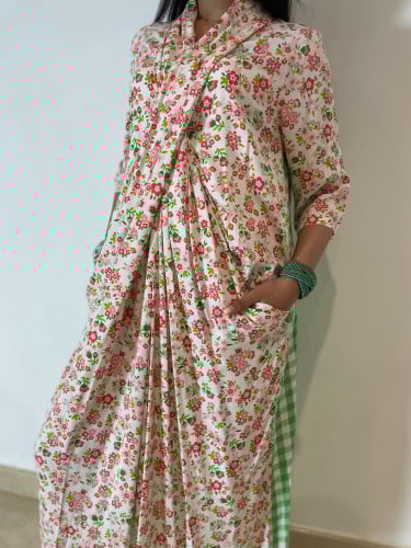 ثويب لف بخامتنا الباردة وبألوان زاهية ووريدات مملوحة