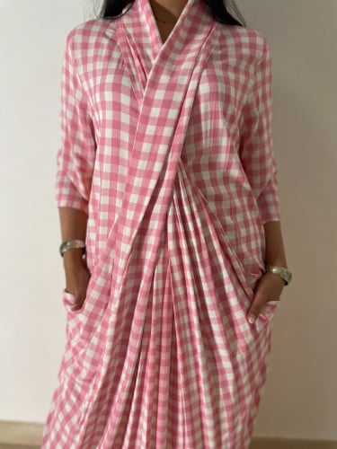 ثويب لف بخامتنا الباردة الخفيفة ومزيج كاروهات مميزة