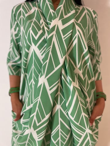 ثويب لف بخامتنا الباردة وبألوان حلوة ونقشات لطيفة