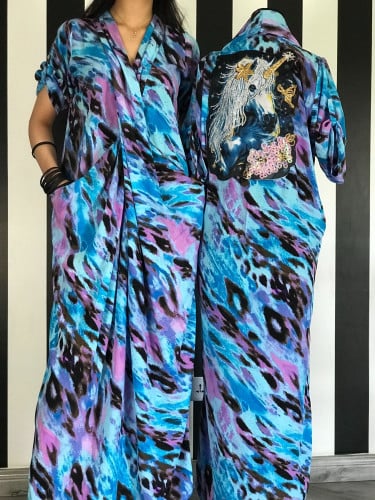 ثويب لف بخامتنا الخفيفة الرهيبة وبمزيج ألوان مختلف و إضافة جميلة