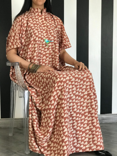 ثويب يومي بخامتنا الباردة  بألوان مميزة وبإضافة عصيفير مملوح