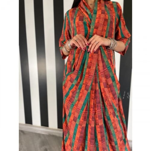 ثويب بمزيج لوني مختلف ورائع