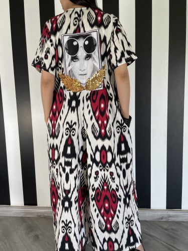 ثويب جمبسوت بجيوب مخفية ومزيج أنيق و إضافة مميزة