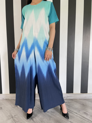 ثويب جمبسوت بجيوب مخفية ومزيج لوني جميل و الأهم  الخامة مثل النسمة