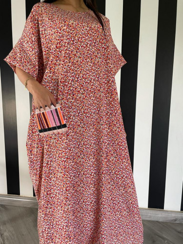 ثويب خفيف لطيف بخامة الكريب البارد وبإضافة جيب مميز