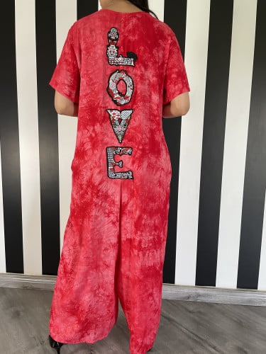 ثويب جمبسوت بجيوب مخفية ومزيج لوني جميل و الأهم  الخامة مثل النسمة