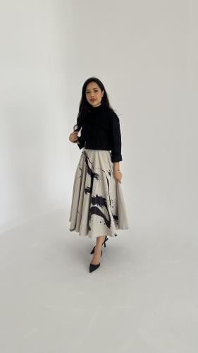 تنورة Taffeta Skirt