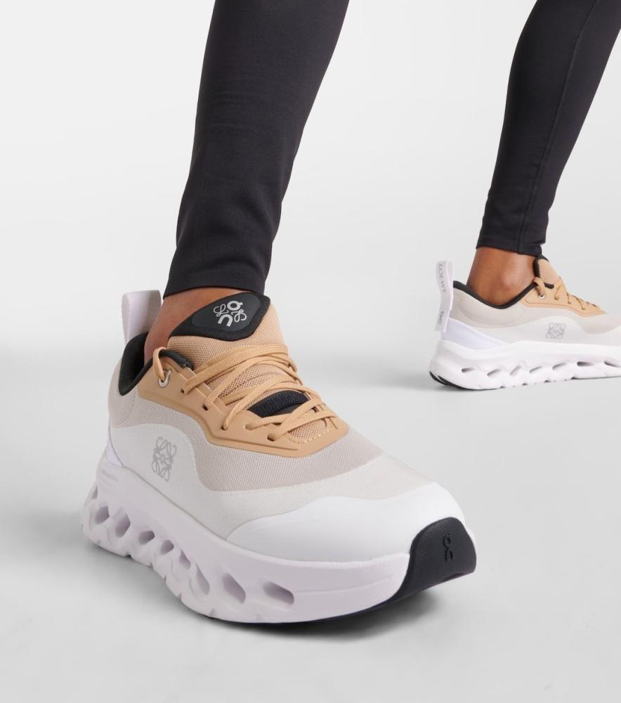 On Running Cloudtilt 2 x LOEWE 'Tan