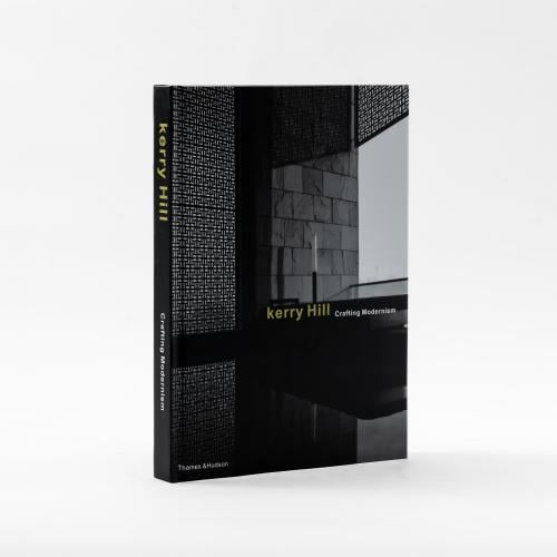 كتاب Kerry Hill