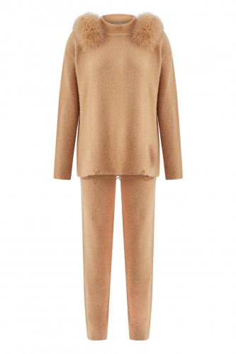 FOX FUR ON SHOULDERS CAMEL FLUFFY SET