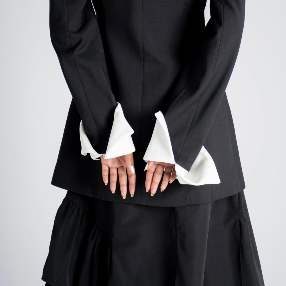 WOMEN BLAZER