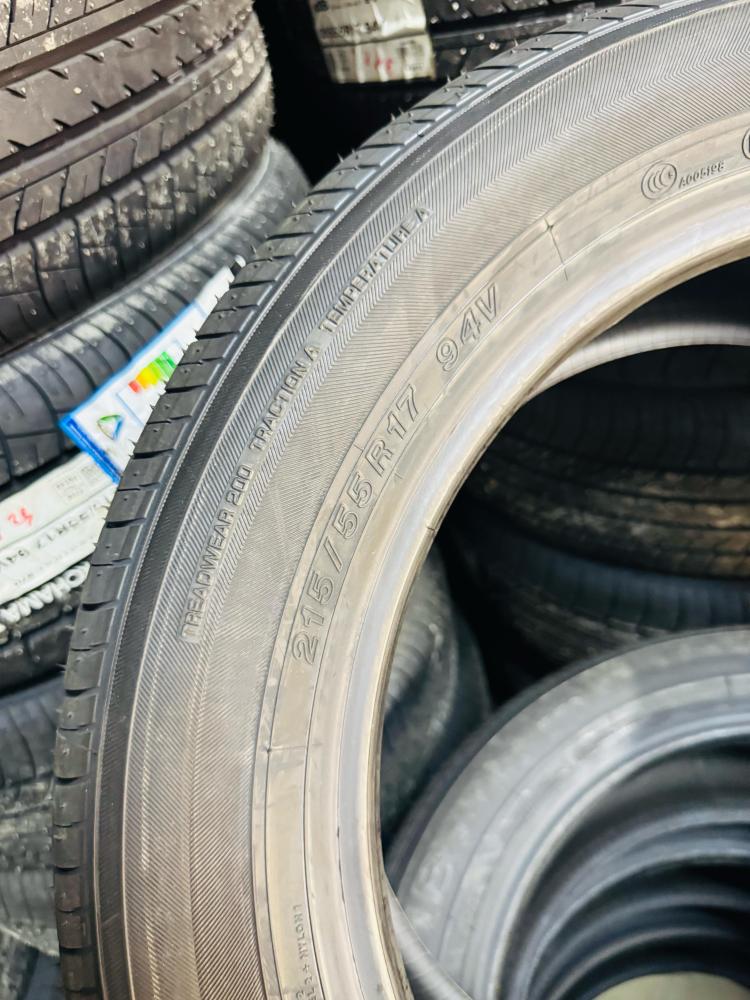 كفرات يوكوهاما ياباتي مقاس 215/55/17