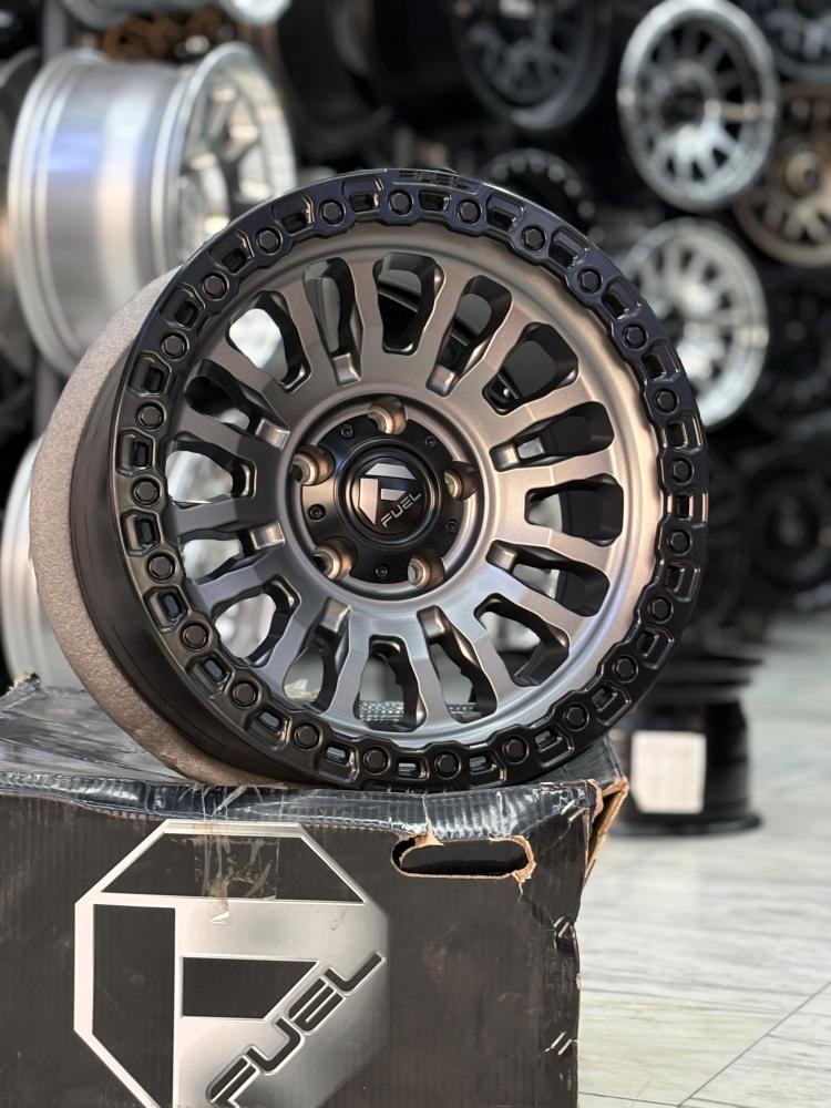 طقم 4 جنوط فيول FUEL اصليه مقاس 17 رانجلر 5مسمار