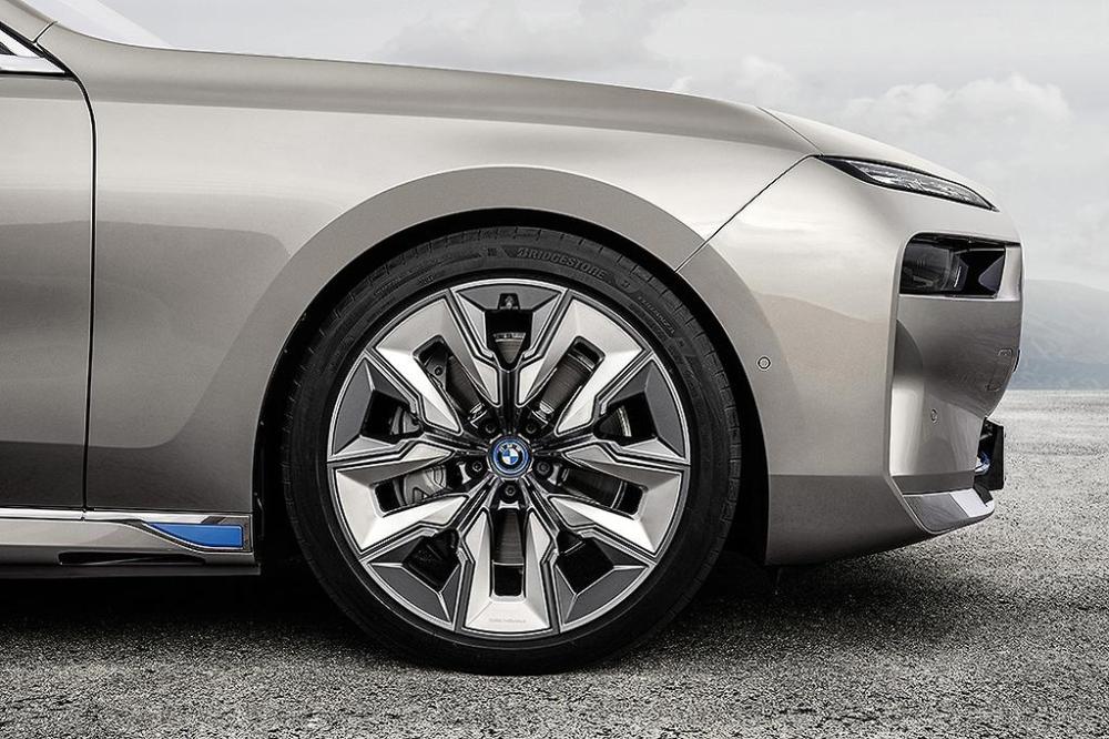 جنوط BMW مقاس 21 الفئه السابعه BMW i7 and 7-Series